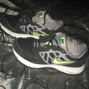 Black Nikes w neon green check
